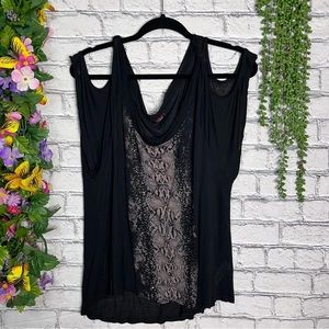=🌸5/$25🌸T Party Fashion Cutout Shoulder Short Sleeve Top Size Large